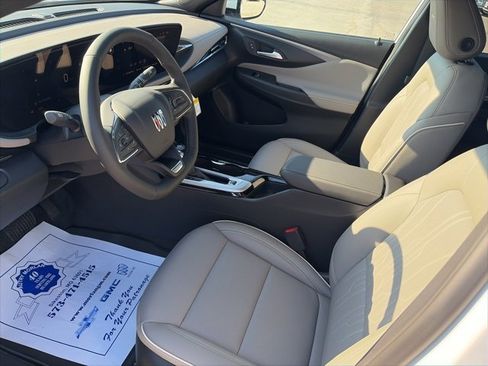 New 2026 Buick Envista Avenir image 16