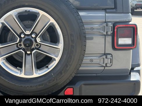 Used 2022 Jeep Wrangler Unlimited Sahara AWD/4WD image 8