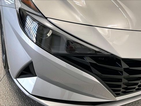 Used 2023 Hyundai Elantra SEL FWD image 30