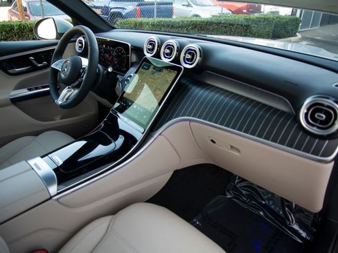 New 2026 Mercedes-Benz GLC 300 4MATIC image 18