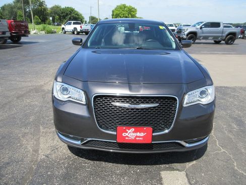 Used 2016 Chrysler 300 Limited AWD/4WD image 11