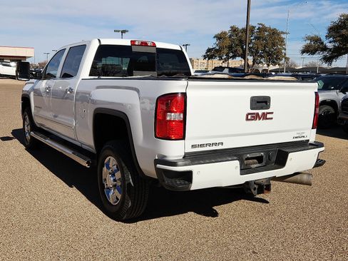Used 2015 GMC Sierra 2500 Denali w/ Duramax Plus Package image 3