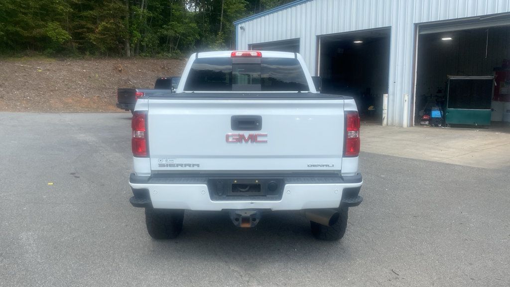Used 2019 GMC Sierra 2500 Denali w/ Duramax Plus Package AWD/4WD image 6