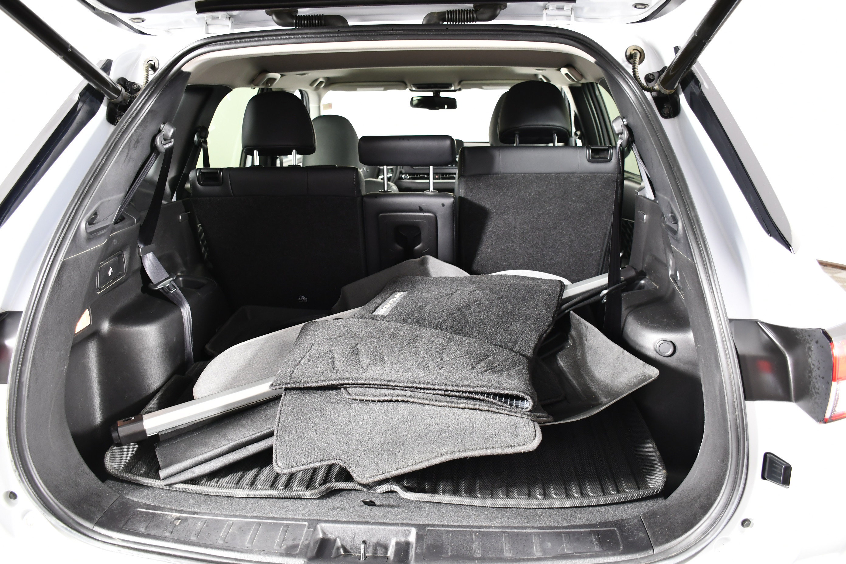 Used 2024 Mitsubishi Outlander SEL AWD/4WD image 48