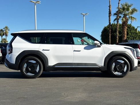 New 2026 Kia EV9 Wind image 24