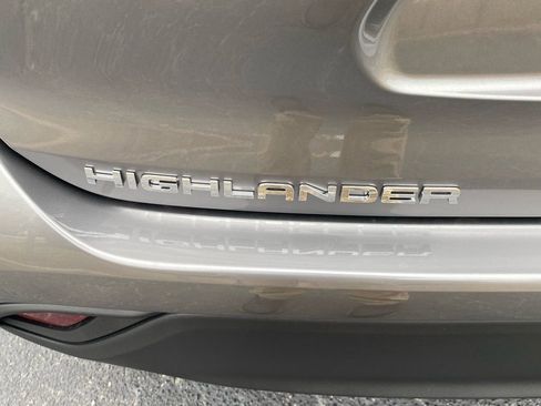 New 2026 Toyota Highlander XLE image 13