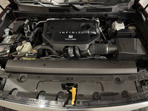 Used 2025 INFINITI QX80 Sensory image 18