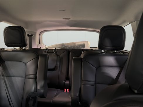 New 2026 Lincoln Aviator 2WD image 20