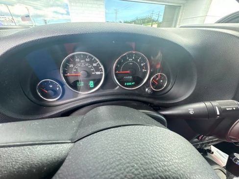Used 2016 Jeep Wrangler Unlimited Sport w/ Quick Order Package 24S AWD/4WD image 4