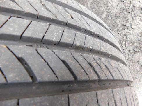 Used 2018 Toyota RAV4 LE Plus image 25