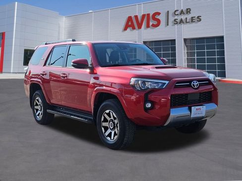 Used 2024 Toyota 4Runner TRD Off-Road Premium image 3