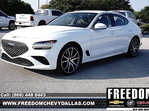 Used 2025 Genesis G70 2.5T RWD image 3