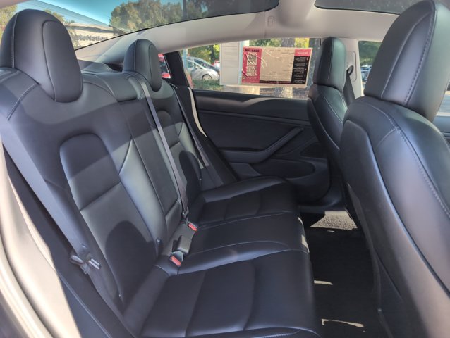 Used 2018 Tesla Model 3 Long Range RWD image 27