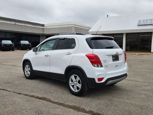 Used 2018 Chevrolet Trax LT w/ LT Convenience Package image 35