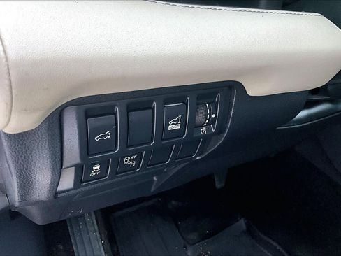 Used 2019 Subaru Ascent Limited image 32