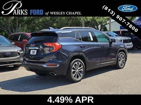 Used 2018 GMC Terrain SLT w/ Preferred Package FWD image 4