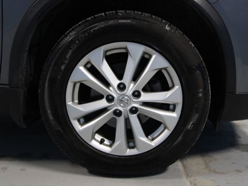 Used 2016 Nissan Rogue SV w/ SV Premium Package image 31