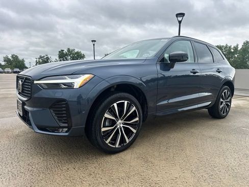 Certified 2024 Volvo XC60 B5 Ultimate w/ Climate Package AWD/4WD image 4