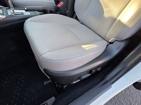 Used 2017 Subaru Forester 2.5i Limited w/ Popular Package #2 image 15