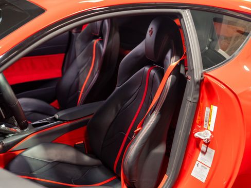 Used 2019 Ferrari 812 Superfast RWD image 35