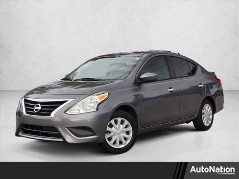 Used 2017 Nissan Versa SV image 1