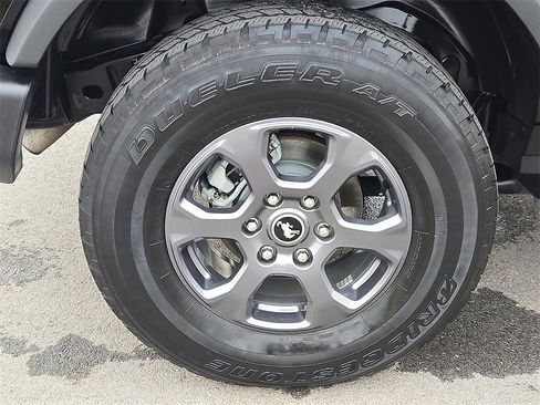 Used 2023 Ford Bronco Big Bend image 7