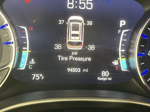 Used 2022 Chrysler Pacifica Touring-L image 19