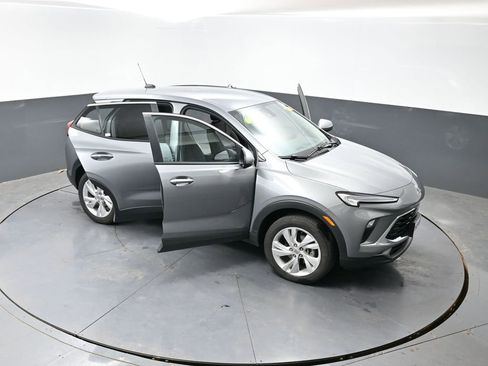 Used 2025 Buick Encore GX Preferred AWD/4WD image 61