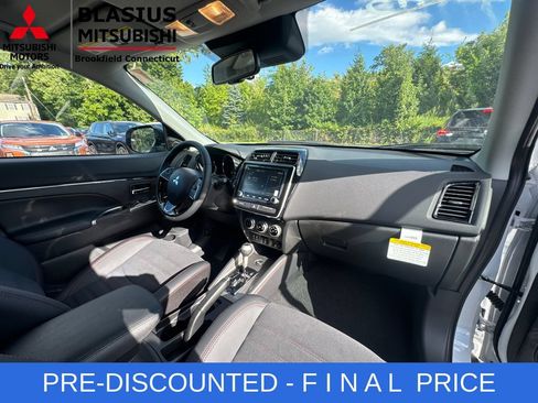 Used 2025 Mitsubishi Outlander Sport SE AWD/4WD image 34