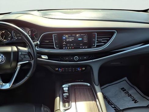 Used 2022 Buick Enclave Avenir image 13