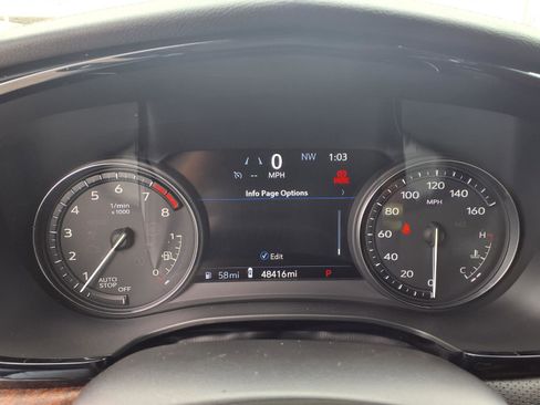 Used 2022 Cadillac XT5 Premium Luxury w/ Technology Package FWD image 17