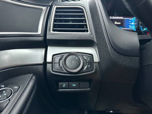 Used 2017 Ford Explorer XLT w/ Equipment Group 202A image 20