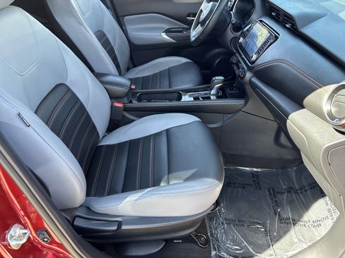 Used 2023 Nissan Kicks SR w/ SR Premium Package FWD image 10