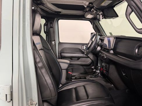 Used 2024 Jeep Wrangler Unlimited Rubicon 4xe AWD/4WD image 35