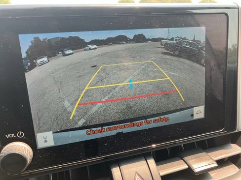 Used 2025 Toyota RAV4 XLE FWD image 10