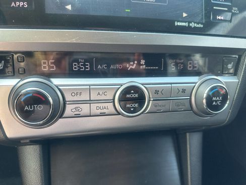 Used 2017 Subaru Outback 2.5i Premium image 33