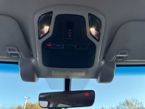 Used 2021 Subaru Outback Touring w/ Popular Package #2 image 27