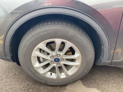 Used 2020 Ford Escape SE image 15