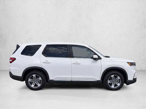 Used 2025 Honda Pilot EX-L image 8