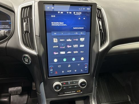 Certified 2024 Ford Edge Titanium w/ Equipment Group 301A image 19