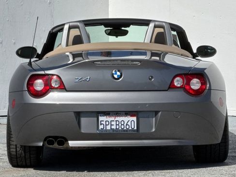 Used 2005 BMW Z4 3.0i RWD image 4