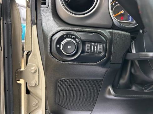 Certified 2022 Jeep Wrangler Unlimited Sport image 18