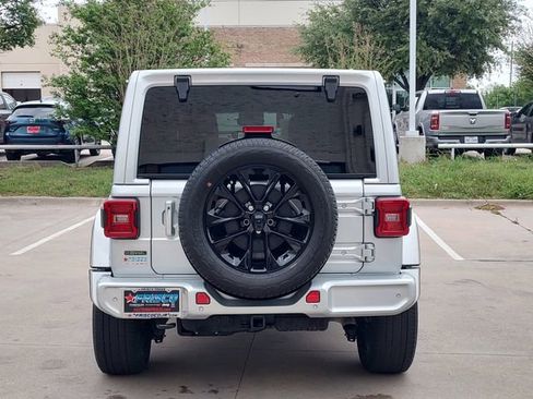 Certified 2022 Jeep Wrangler Unlimited Sahara image 4