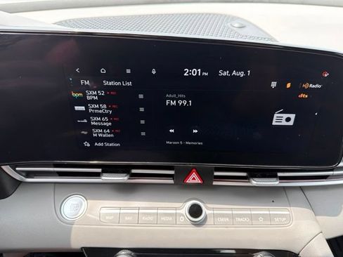 Used 2024 Hyundai Elantra SEL FWD image 16