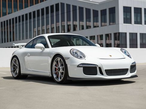 Used 2015 Porsche 911 GT3 RWD image 1