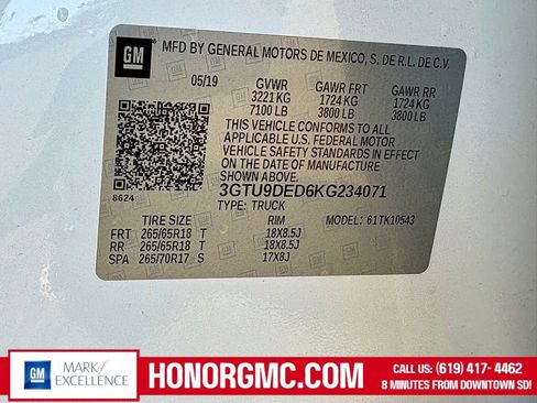 Used 2019 GMC Sierra 1500 SLT w/ X31 Off-Road Package image 11