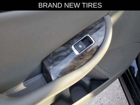 Used 2015 Chevrolet Impala LT image 12