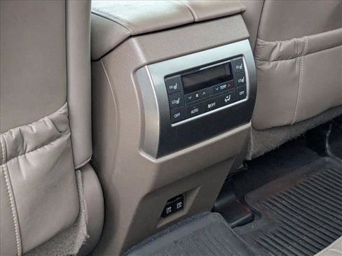 Used 2022 Lexus GX 460 Premium image 19