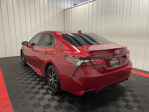 Used 2023 Toyota Camry SE FWD image 2