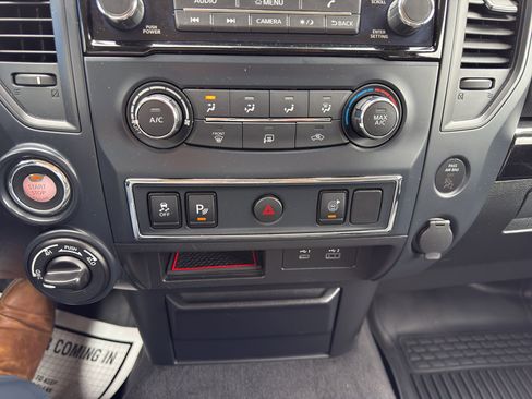 Used 2022 Nissan Titan SV w/ Accessory Utility Package AWD/4WD image 14